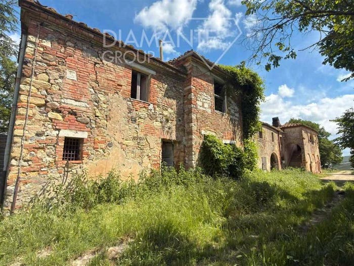Casa con 6 locali in vendita in Centro, Asciano