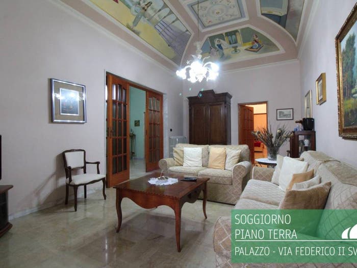 Casa con 6 locali in vendita in Via Federico II Svevo, Mesagne