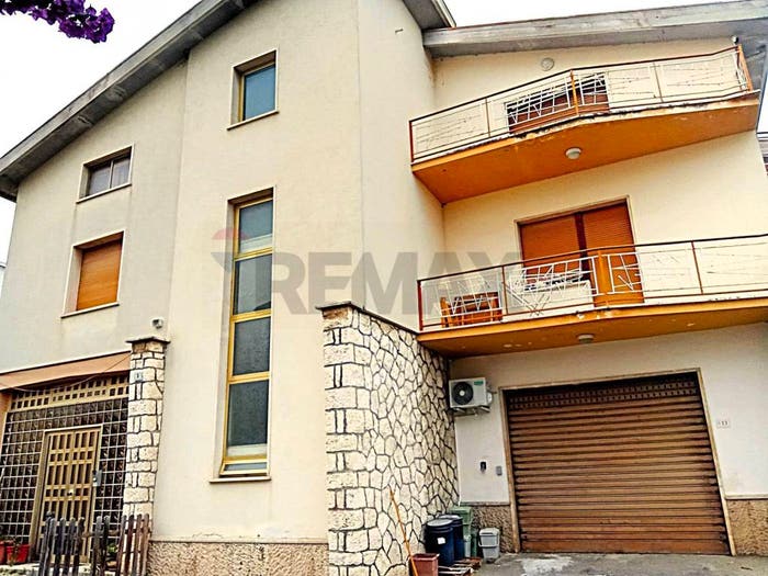 Casa con 6 locali in vendita in Via Saliceti, Centro, Nereto