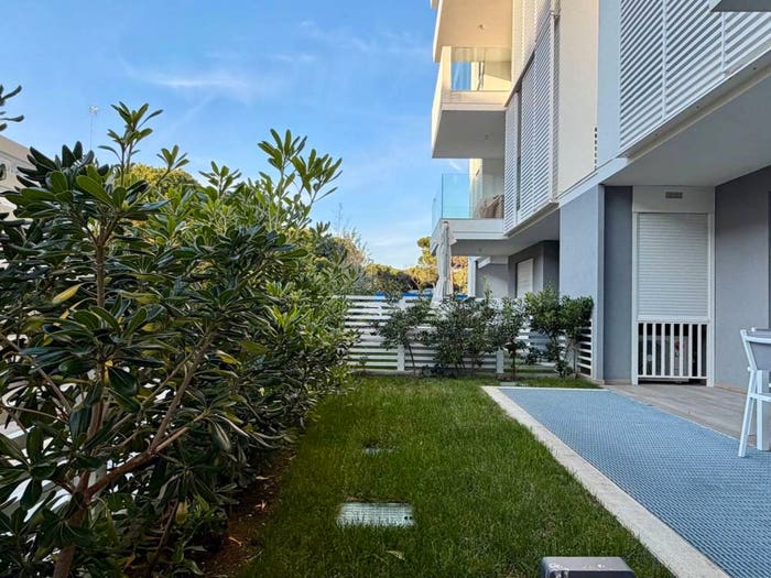 Appartamento trilocale in vendita in Viale Oriente Accesso al Mare, Pineta, Jesolo