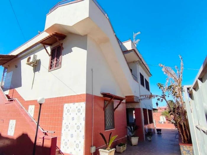 Casa con 6 locali in vendita in Via Caldonazzo SNC, Castel Volturno