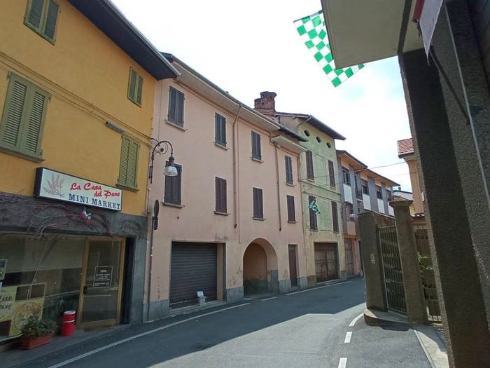 Appartamento trilocale in vendita in Via Vittorio Emanuele II, Maggiora
