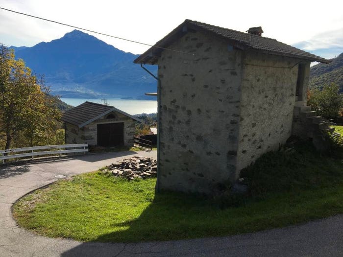 Casa bilocale in vendita in Via ai Monti, Centro, Dosso del Liro