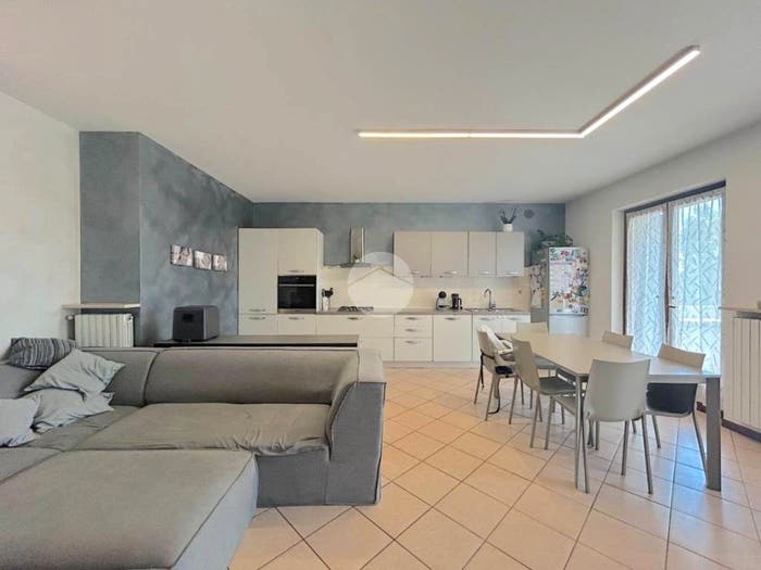 Appartamento quadrilocale in vendita in Via Giovanni dalle Case, Beccacivetta Azzano, Castel d'Azzano