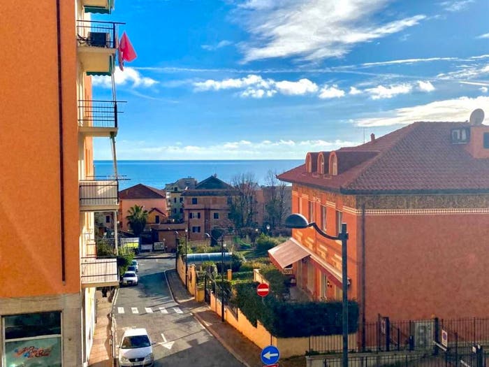 Appartamento con 5 locali in vendita in Via Gioiello, Centro, Cogoleto