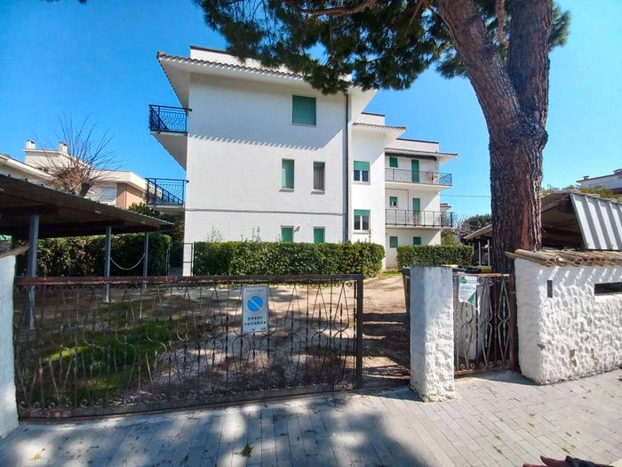 Appartamento trilocale in vendita in Via Pesaro, Marcelli, Numana