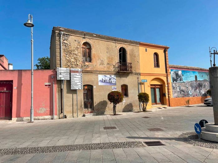 Casa quadrilocale in vendita in Via Roma, Soleminis