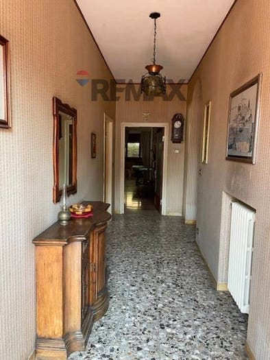 Casa con 6 locali in vendita in Centro, Barga