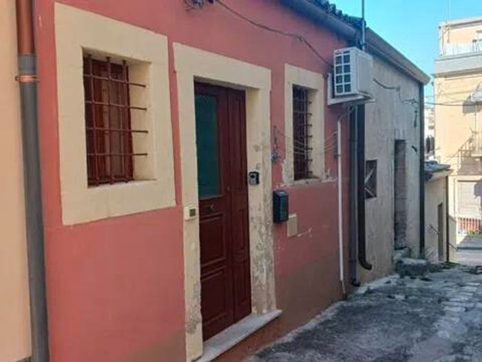 Appartamento bilocale in vendita in Via Giovanni Aurispa, Centro, Noto