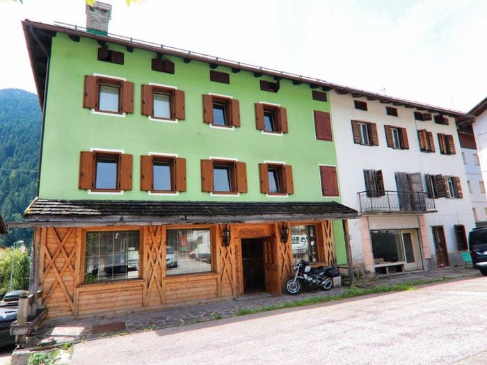 Casa con 6 locali in vendita in Piazza Rizzardi, Auronzo, Auronzo di Cadore
