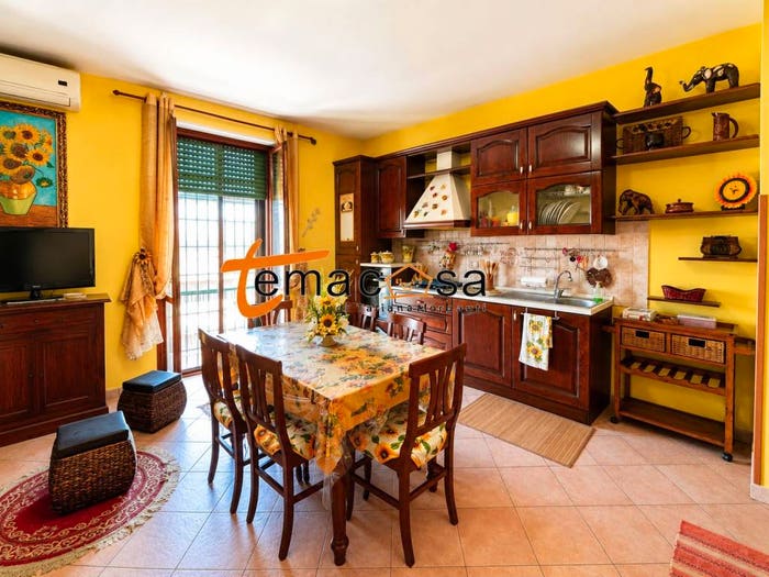 Appartamento trilocale in vendita in Via Vincenzo Monamì, Borghesiana, Roma