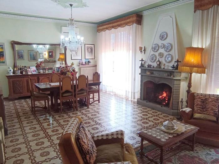 Casa con 6 locali in vendita in Via Italia, Borgo A Buggiano, Buggiano