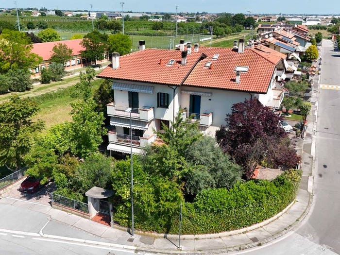 Casa con 6 locali in vendita in Via Badia, Budrio, Longiano
