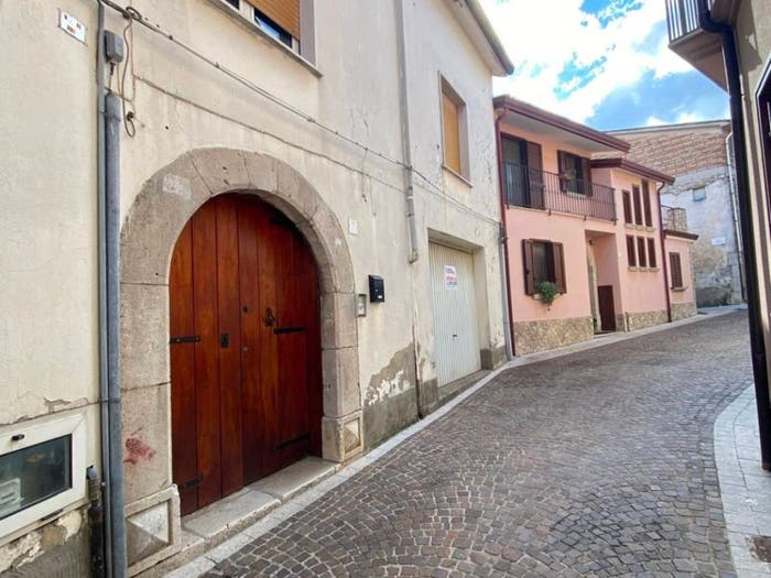 Casa con 6 locali in vendita in Via San Giuseppe, Lapio