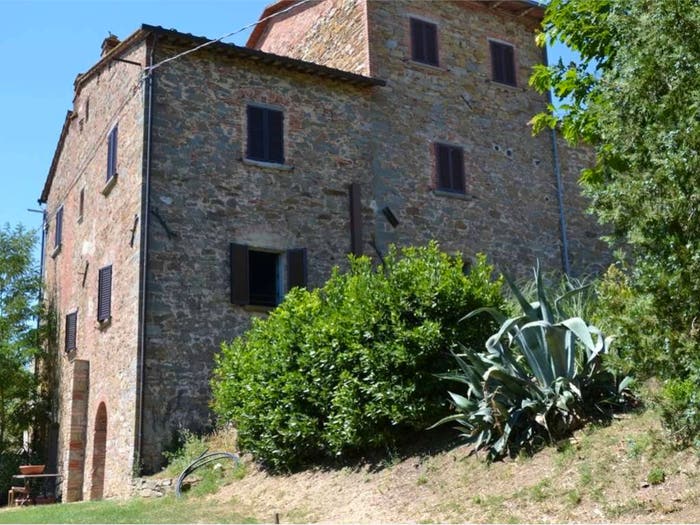 Casa con 6 locali in vendita in Lucignano