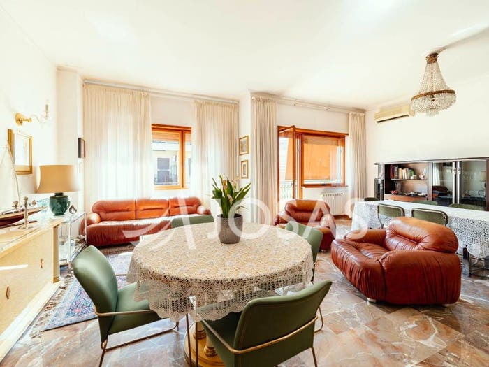 Appartamento con 6 locali in vendita in Via Edoardo Jenner, Colli Portuensi Casaletto, Roma