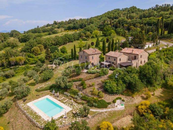 Casa con 6 locali in vendita in Via della Circonvalazione, Monte Santa Maria Tiberina