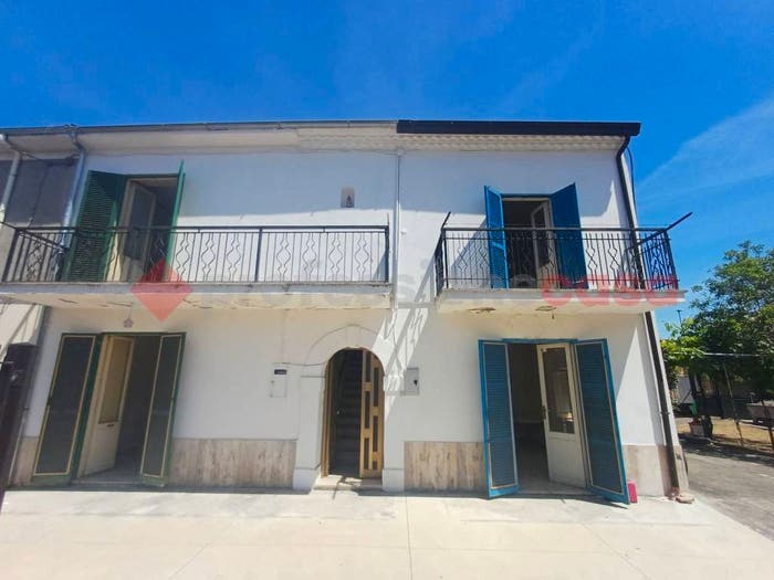 Casa con 6 locali in vendita in VIA MORICINO, Centro, Ceprano