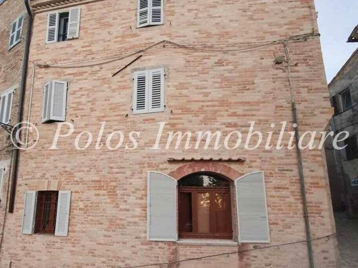 Casa quadrilocale in vendita in Via Armando Rizzente, Centro, Monte Giberto