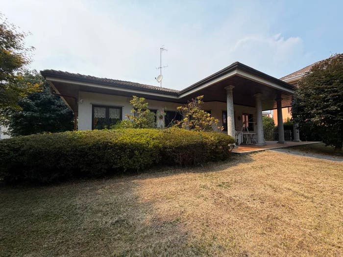 Casa quadrilocale in vendita in Vicolo Rolandi, Centro, Quarona