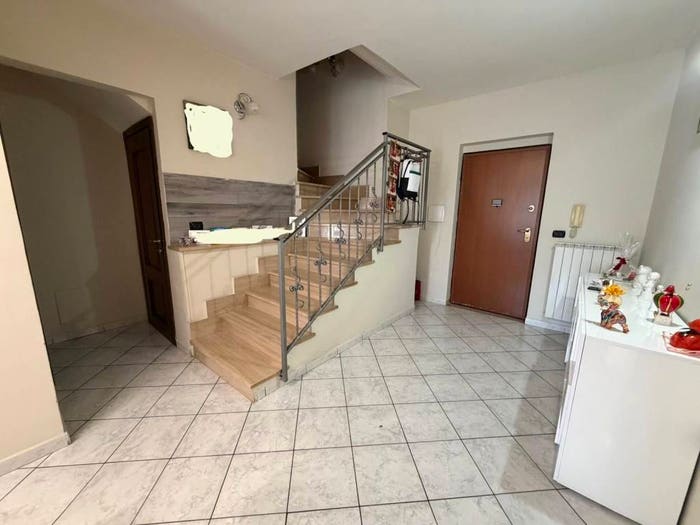 Appartamento con 5 locali in vendita in Via Nazionale Appia, Santa Maria a Vico