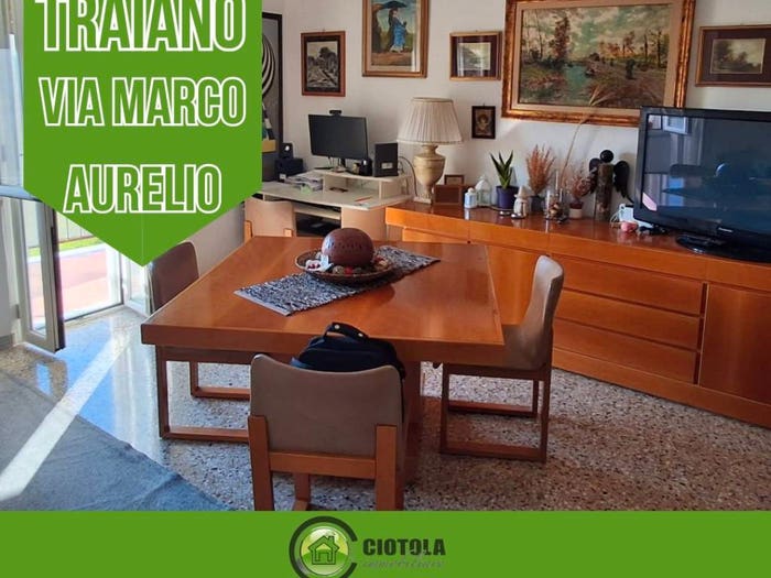 Appartamento quadrilocale in vendita in Via Marco Aurelio, Traiano, Napoli