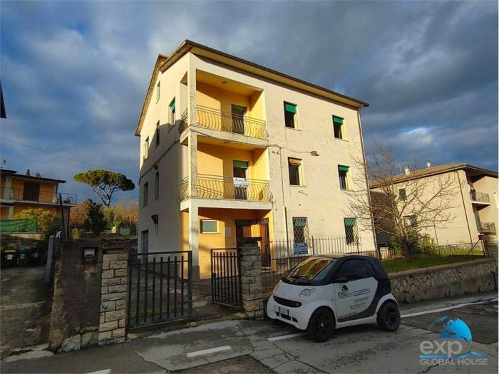 Casa con 6 locali in vendita in Spina, Marsciano