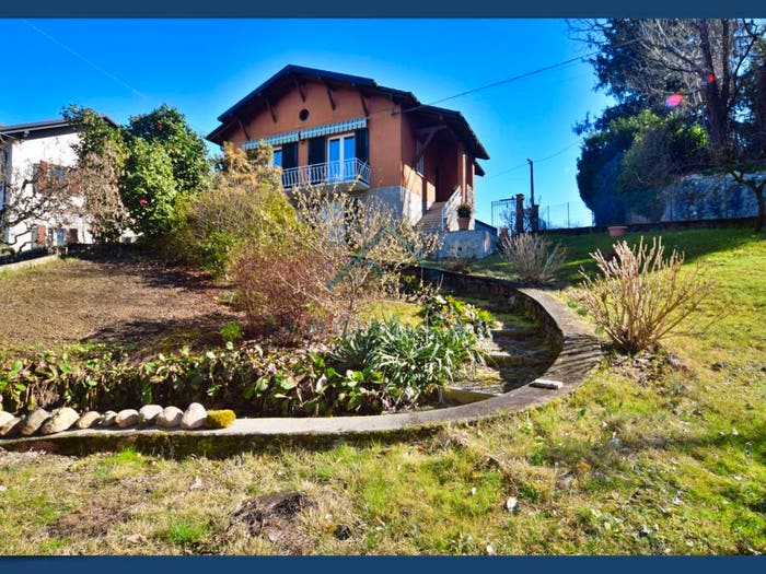 Casa trilocale in vendita in Via Varese, Centro, Gazzada Schianno