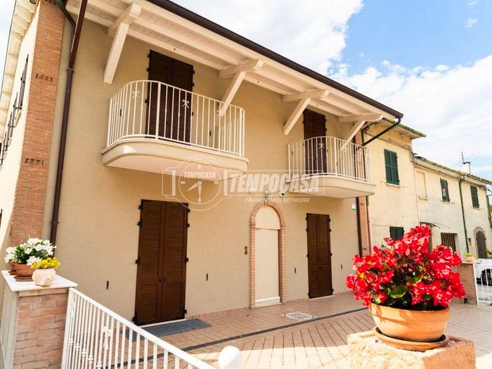 Casa con 6 locali in vendita in Via Flaminia, Tavernelle, Colli al Metauro