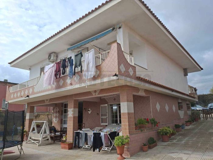 Casa con 6 locali in vendita in Corso SICILIA, Città Giardino, Melilli