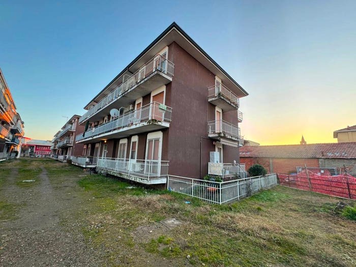 Appartamento trilocale in vendita in Viale dei Tigli, Cerano