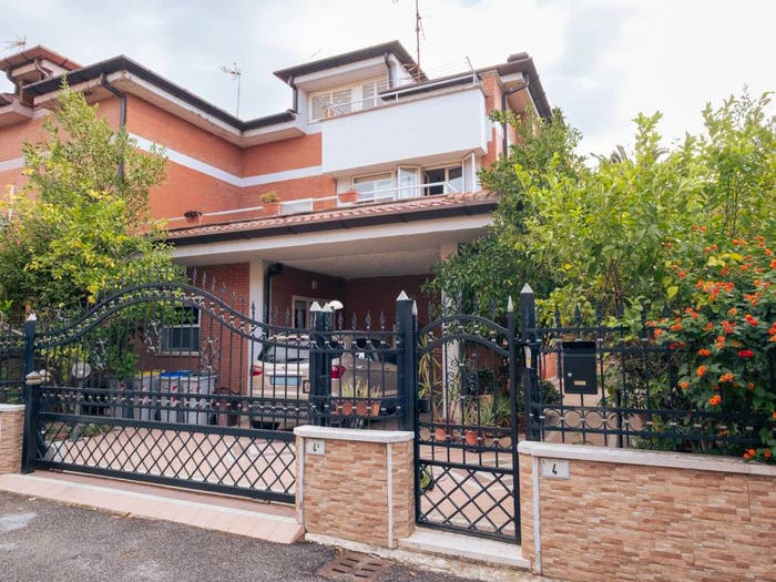 Casa con 6 locali in vendita in Via Spagna, Quartiere Europa, Latina