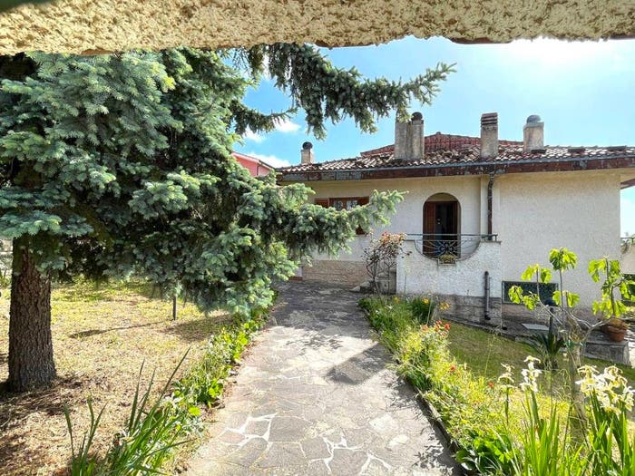 Casa con 6 locali in vendita in Via Cogliavicolo, Montorio Romano