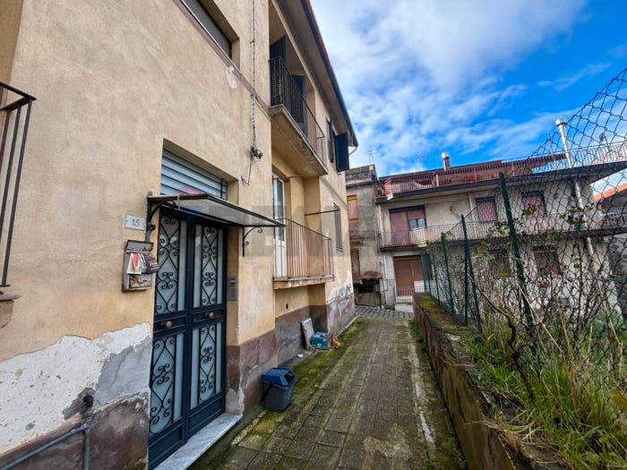 Appartamento trilocale in vendita in Corso Sicilia, Maletto
