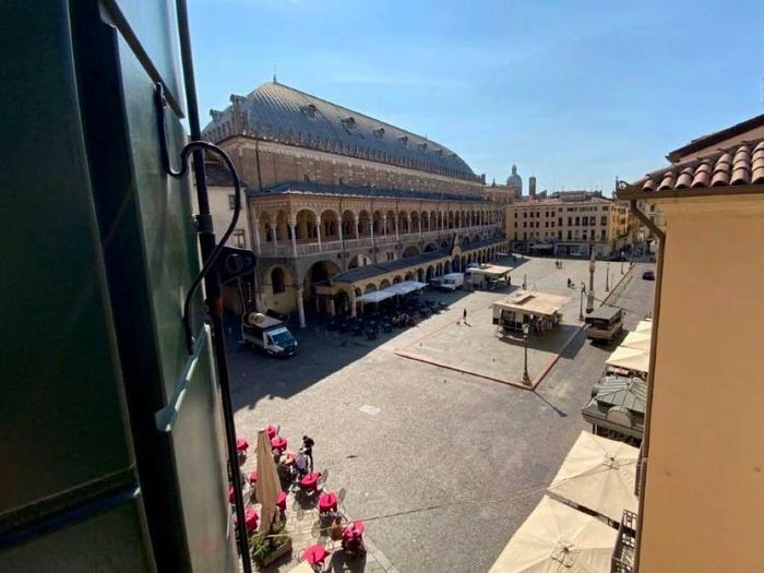 Appartamento con 6 locali in vendita in Piazza dei Frutti, Piazze Duomo, Padova