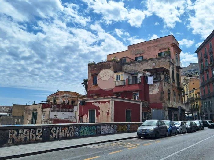 Appartamento trilocale in vendita in Vico dei monti, Piazza Canneto Salvator Rosa, Napoli