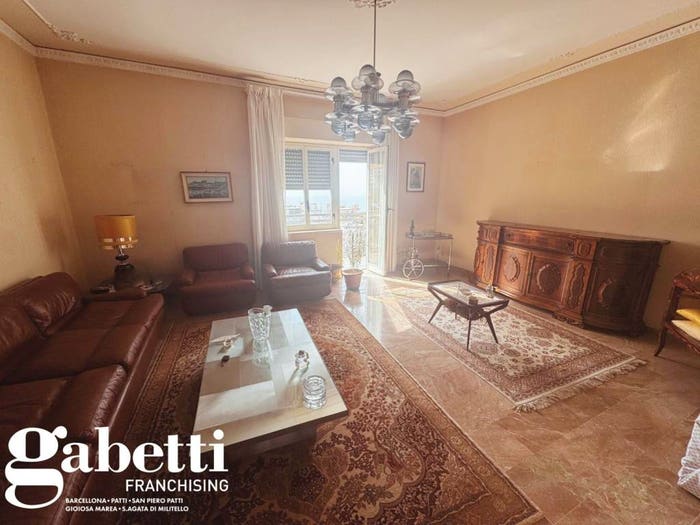 Appartamento con 5 locali in vendita in VIA GALILEO GALILEI, Centro, Caronia