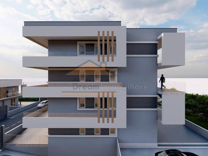 Appartamento quadrilocale in vendita in Via Francesco Saverio Nitti, Parete