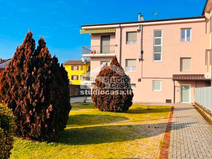 Appartamento trilocale in vendita in via europa, Centro, Bagnolo Cremasco