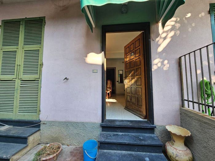 Appartamento quadrilocale in vendita in Via Nuova Crevari, Vesima Crevari, Genova