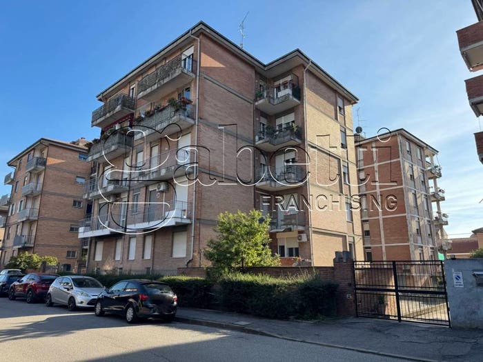 Appartamento quadrilocale in vendita in Via Giambattista Canonici, Foro Boario, Ferrara