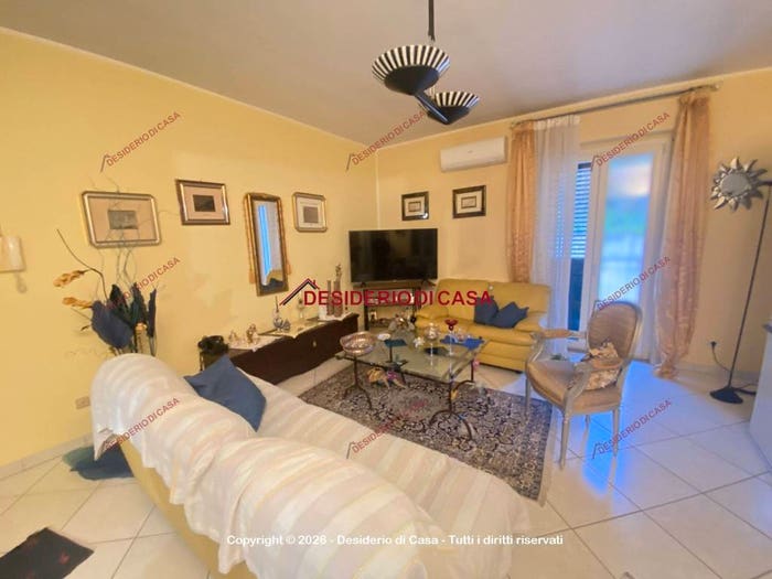 Appartamento quadrilocale in vendita in Via Pantano, Sant'Angelo di Brolo