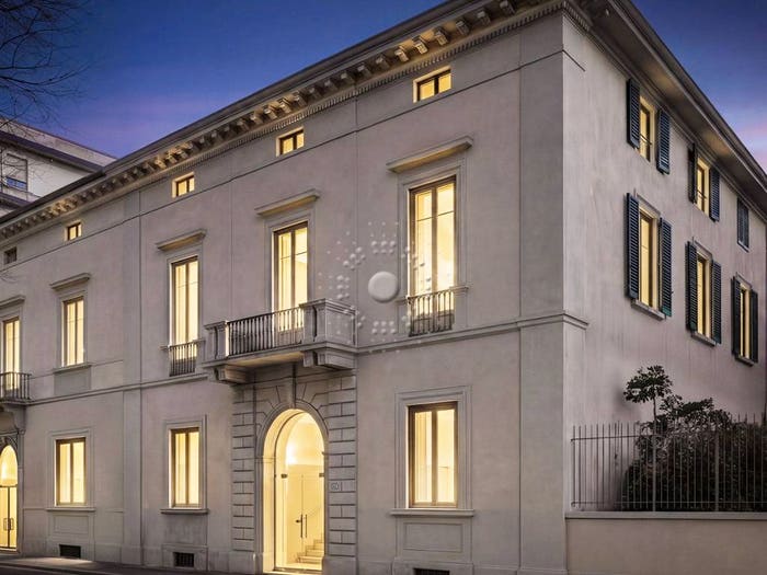 Appartamento trilocale in vendita in Viale Fratelli Rosselli, Fortezza Stazione, Firenze