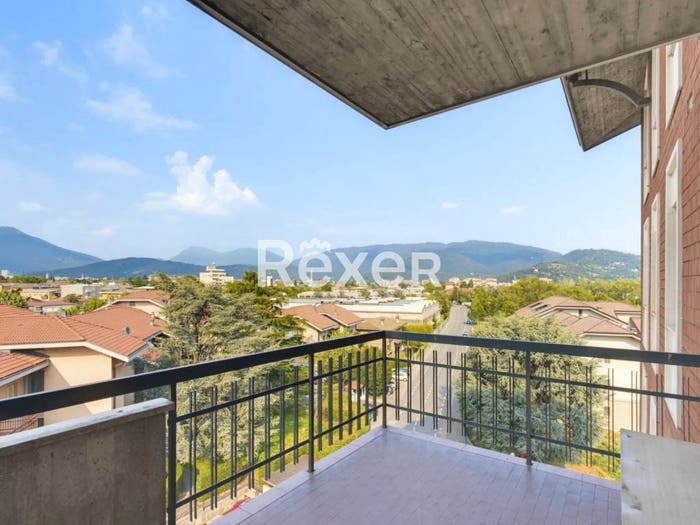 Appartamento bilocale in vendita in Via Luigi Reverberi, Via Veneto Borgo Trento, Brescia