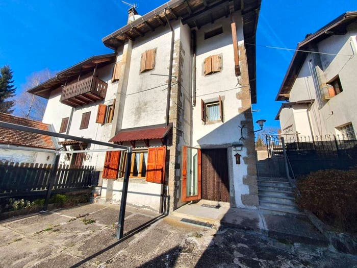 Casa con 5 locali in vendita in loc chiauians, Lauco