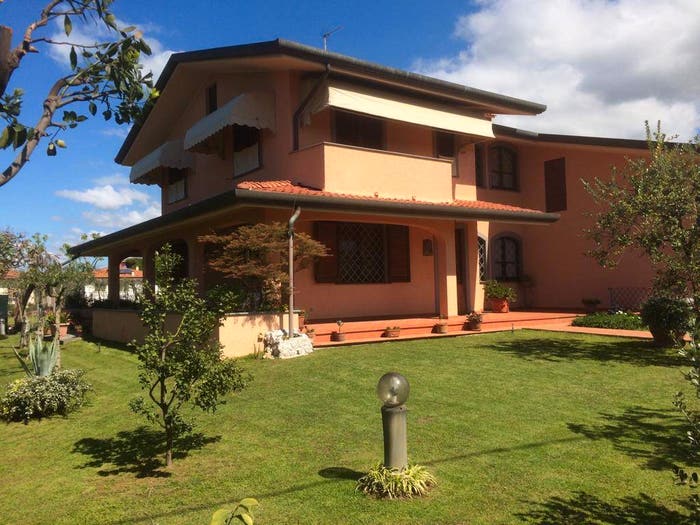 Casa con 6 locali in vendita in Vaiana, Forte dei Marmi