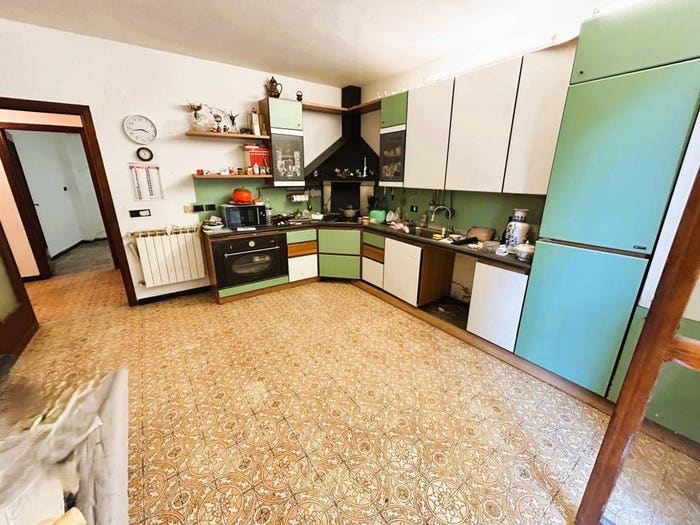 Appartamento trilocale in vendita in Via della Repubblica, Centro, Camogli