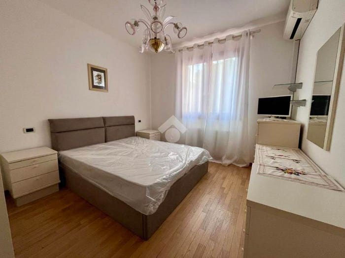 Appartamento trilocale in vendita in Via S Pellico, Centro, Montebelluna