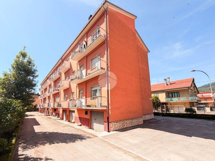 Appartamento quadrilocale in vendita in Via Madonna del Passo, Centro, Avezzano