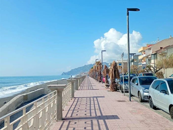 Casa trilocale in vendita in Via Giosuè Carducci, Furci Siculo